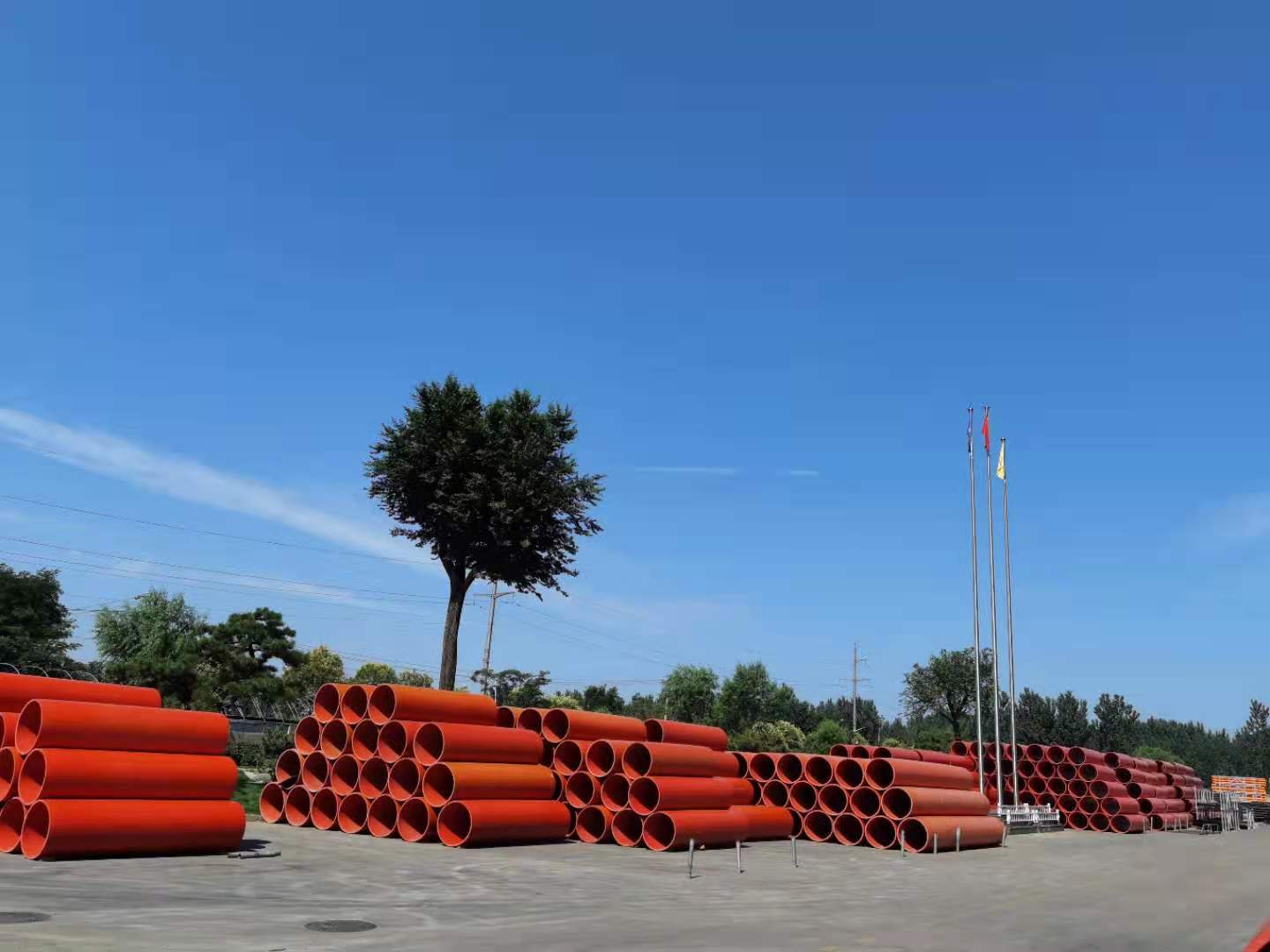 象山灣疏港高速鳳盤山隧道雙洞貫通 隧道逃生管(圖2) 象山灣疏港高速鳳盤山隧道雙洞貫通 隧道逃生管(圖2)