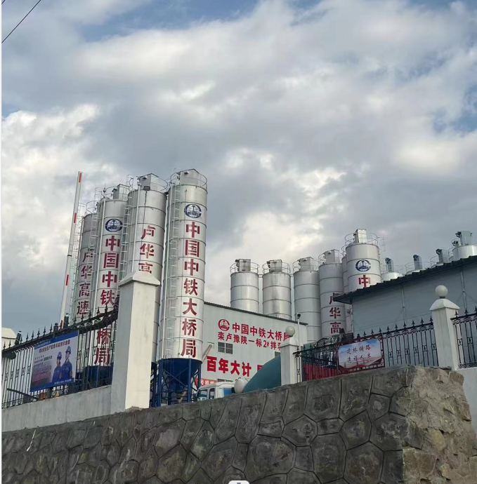 欒盧豫陜項目---鋼制逃生管發(fā)貨(圖1) 欒盧豫陜項目---鋼制逃生管發(fā)貨(圖1)